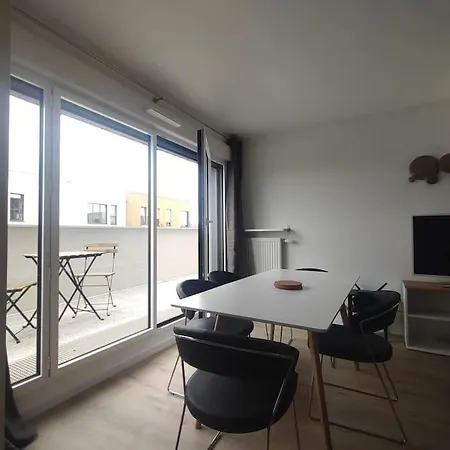 Apartament Gustave Roussy, New Building, 3 Bd & Salon, 2 Wc Villejuif