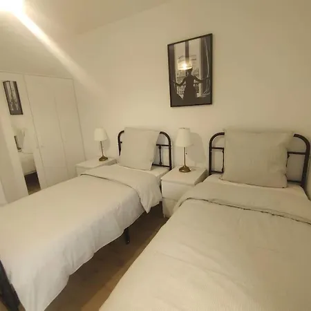 Gustave Roussy, New Building, 3 Bd & Salon, 2 Wc *