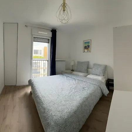 Gustave Roussy, New Building, 3 Bd & Salon, 2 Wc Villejuif
